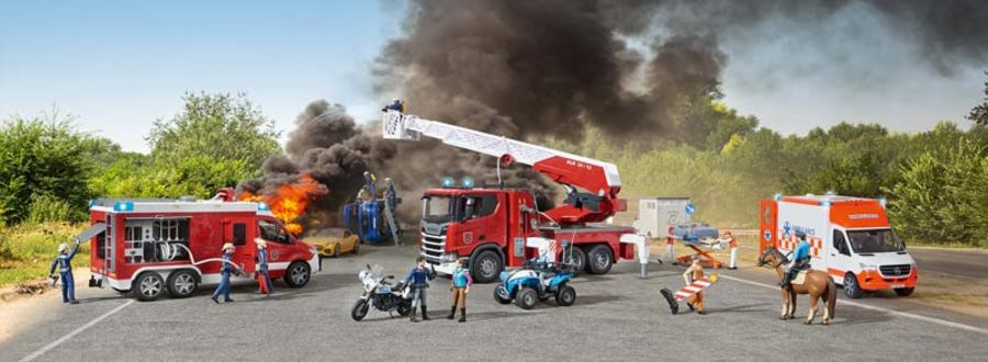 BRUDER Spielwaren Feuerwehreinsatz BRUDER Spielwaren Feuerwehreinsatz