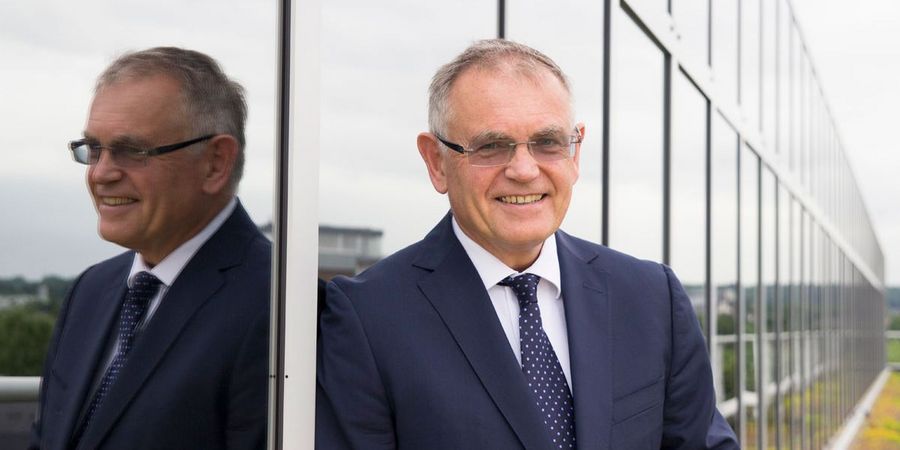 Dr. Reiner Götzen, Geschäftsführender Gesellschafter der INTERBODEN Innovative Lebenswelten GmbH & Co. KG Dr. Reiner Götzen, Geschäftsführender Gesellschafter der INTERBODEN Innovative Lebenswelten GmbH & Co. KG