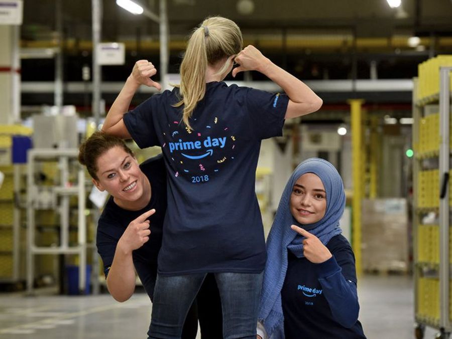 Amazon Mitarbeiter Amazon Mitarbeiter