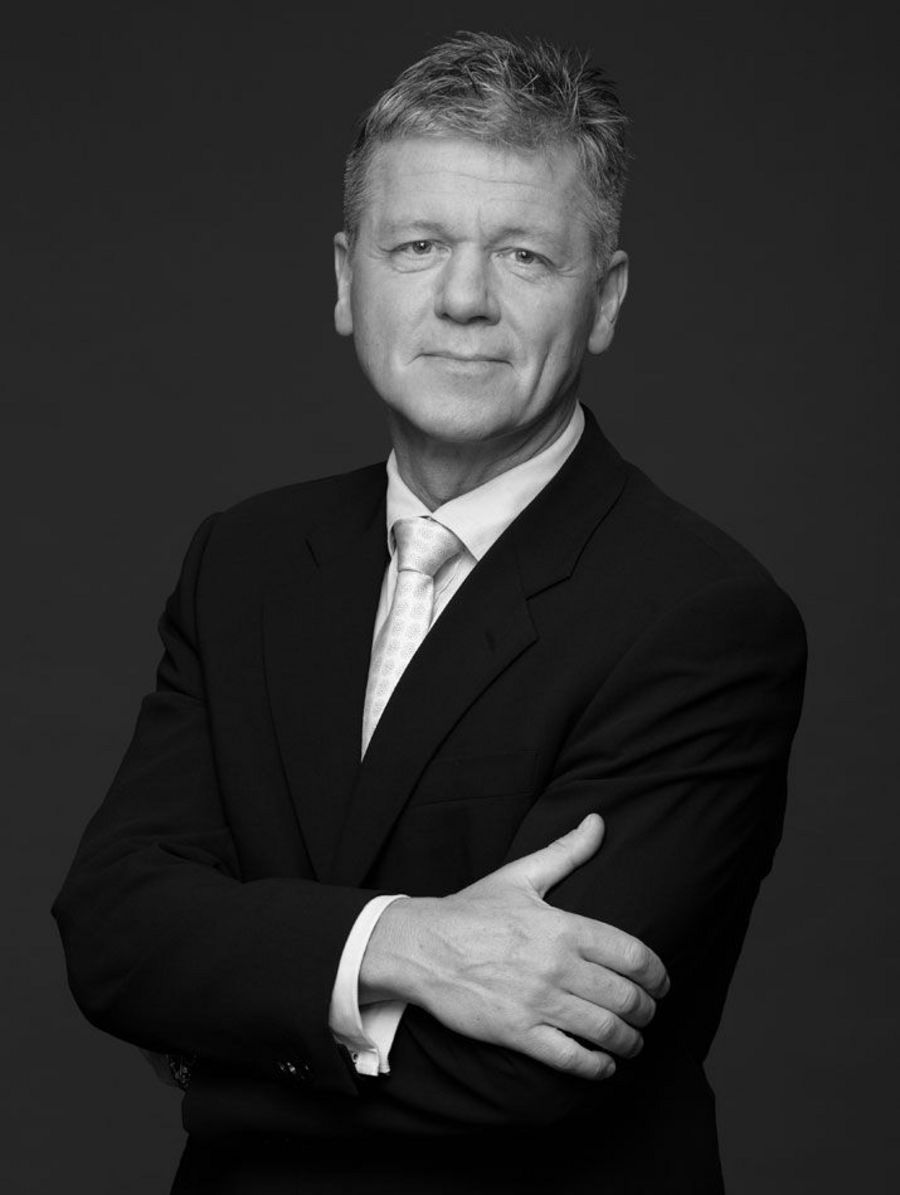 Reinhard Sprenger Reinhard Sprenger