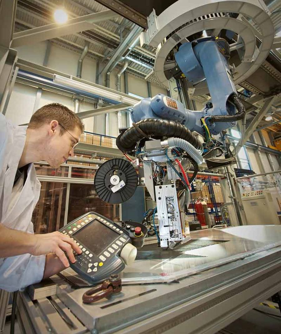 CTC - Automatisierte Faserablage per Roboter