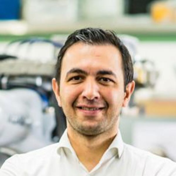 Dr. Hamid Shahnazian Dr. Hamid Shahnazian