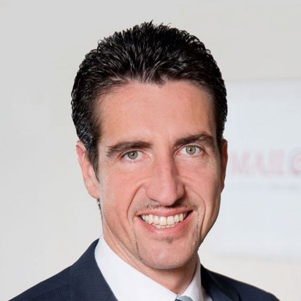Thomas Schwarz Thomas Schwarz
