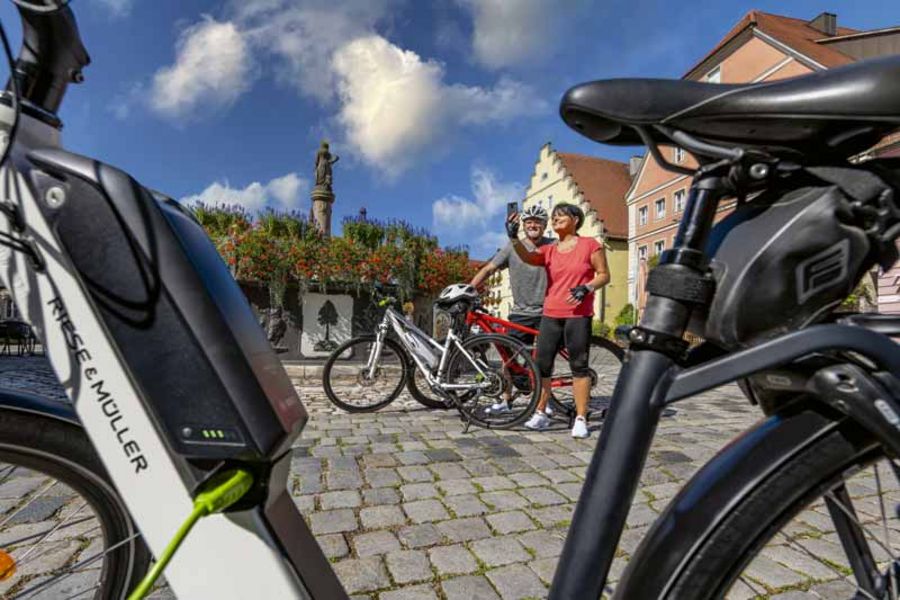 Stadtwerke Feuchtwangen Ladesäulen für E-Bikes Stadtwerke Feuchtwangen Ladesäulen für E-Bikes