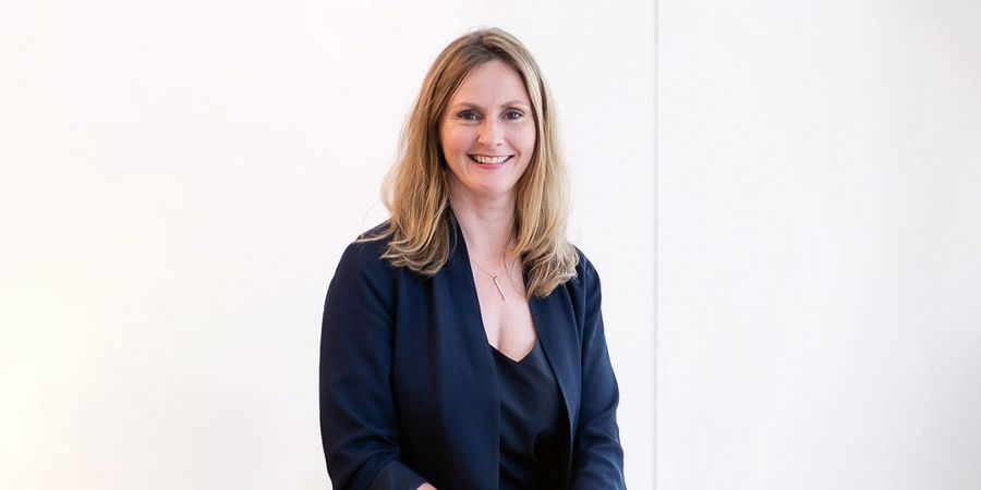 Claudia Gelbe, Managing Director DACH Toluna I Harris Interactive I MetrixLab Claudia Gelbe, Managing Director DACH Toluna I Harris Interactive I MetrixLab