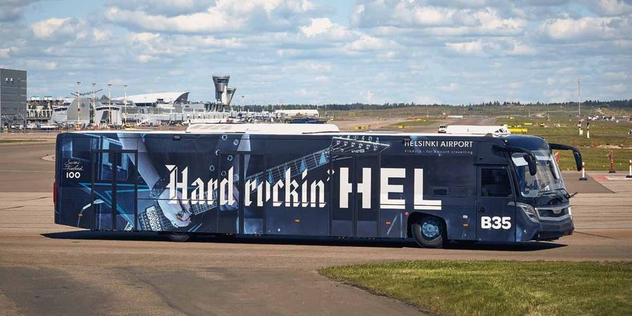 Cobus - Bus am Flughafen Helsiniki Cobus - Bus am Flughafen Helsiniki