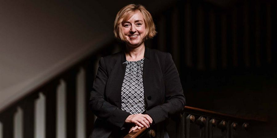 Dr. Claudia Bünte
