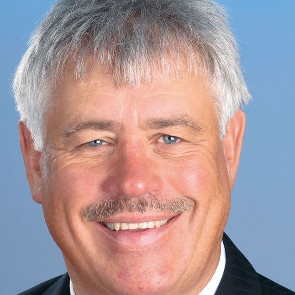 David Smith, Verkaufsdirektor der AZAD Pharma David Smith, Verkaufsdirektor der AZAD Pharma