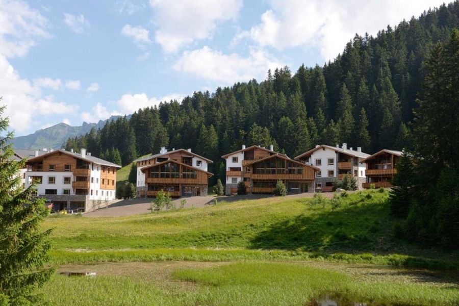 Chalet-Resort in der Lenzerheide entwickelt von Fortimo Chalet-Resort in der Lenzerheide entwickelt von Fortimo