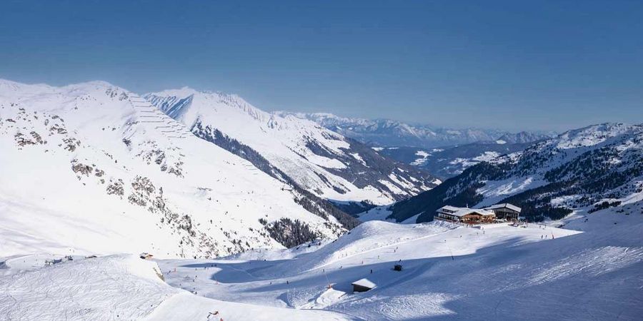 Skiliftgesellschaft Hochfügen 8er Alm Skiliftgesellschaft Hochfügen 8er Alm