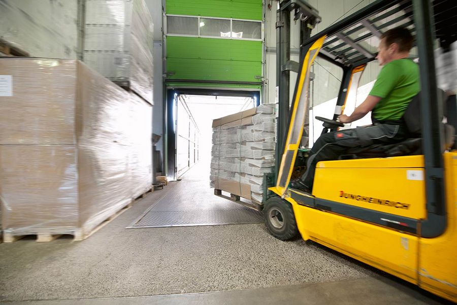Logistik Innenansicht der Gebrüder Schmidt KG