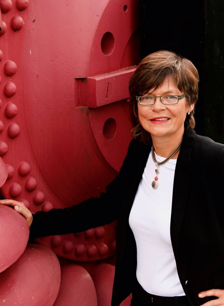 Regina Roos, Business Partnership Development Manager der BK S stromschienen ag