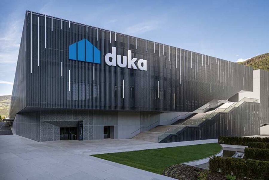 Mader Headquarter Duka AG – Heizen und Kühlen durch Betonkernaktivierung Mader Headquarter Duka AG – Heizen und Kühlen durch Betonkernaktivierung