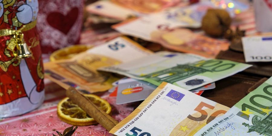 Wer bekommt Weihnachtsgeld? Wer bekommt Weihnachtsgeld?