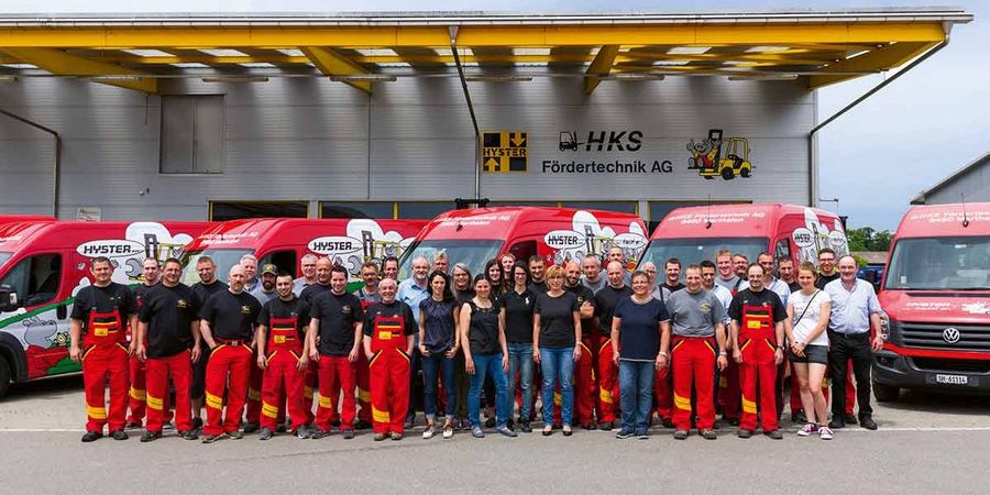 Das Team der HKS Fördertechnik AG mit Unternehmensgründer und Inhaber Klaus Wüthrich Das Team der HKS Fördertechnik AG mit Unternehmensgründer und Inhaber Klaus Wüthrich