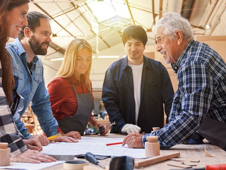 Unternehmensverkauf im Handwerk: Wie Handwerksbetriebe ihren Wert steigern und optimal verkaufen