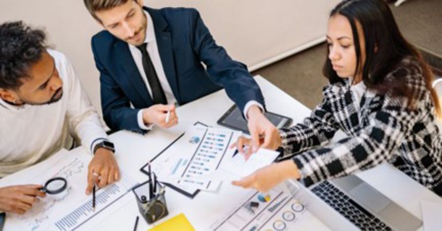 Moderne Personalarbeit rückt von der reinen Verwaltung immer stärker ins Zentrum unternehmerischer Entscheidungen. Bild von Yan Krukau auf Pexels