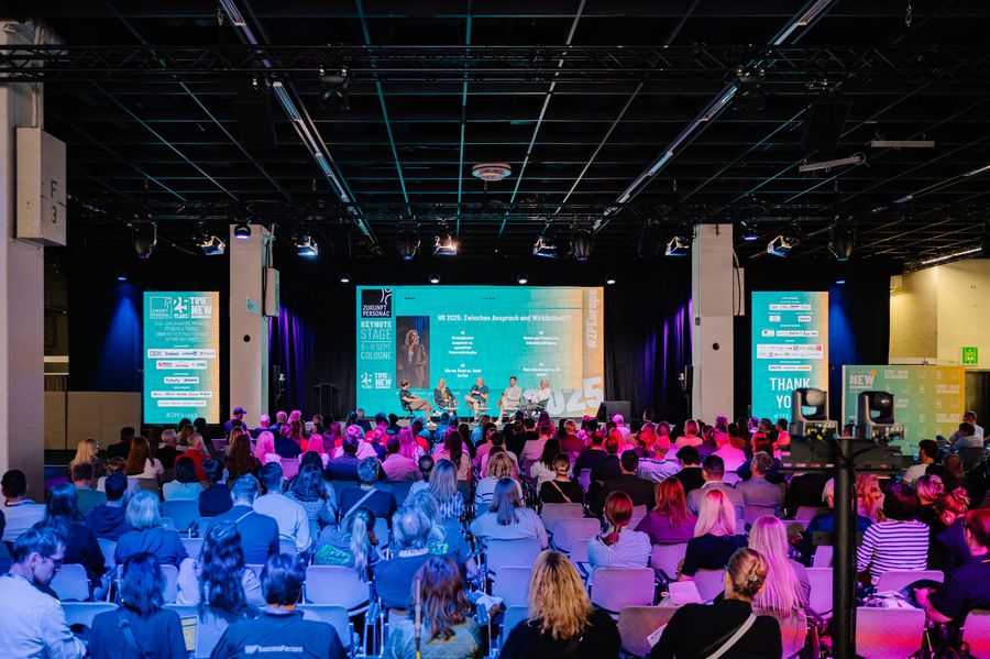 Podiumsgespräch vor großem Fachpublikum auf der Zukunft Personal Europe 2025 in Köln