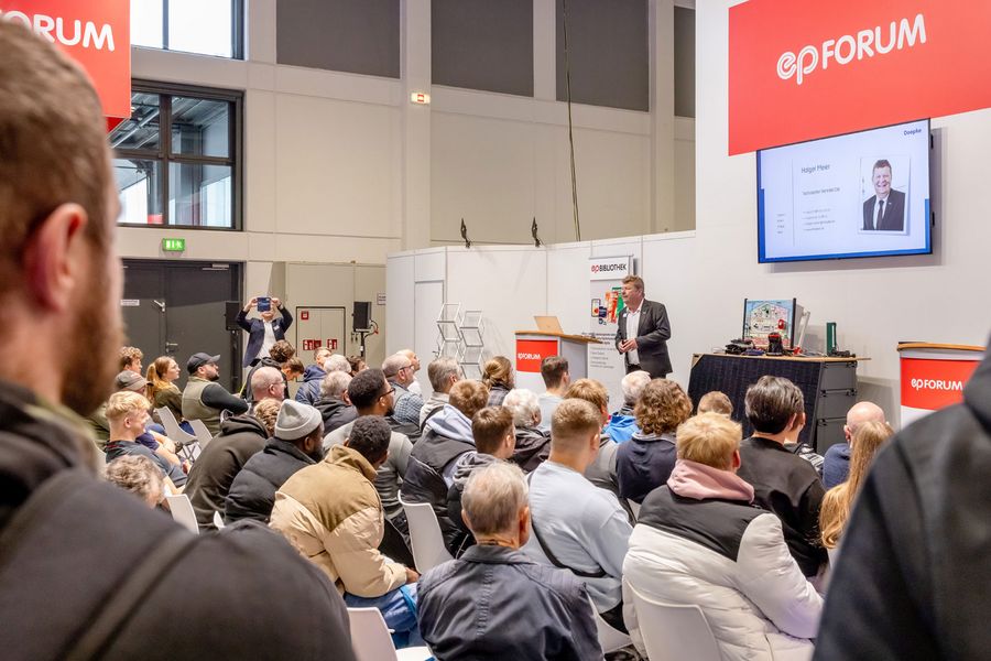 Holger Meier beim Fachvortrag auf dem epForum Holger Meier hält einen Fachvortrag vor Publikum auf dem epForum in Berlin