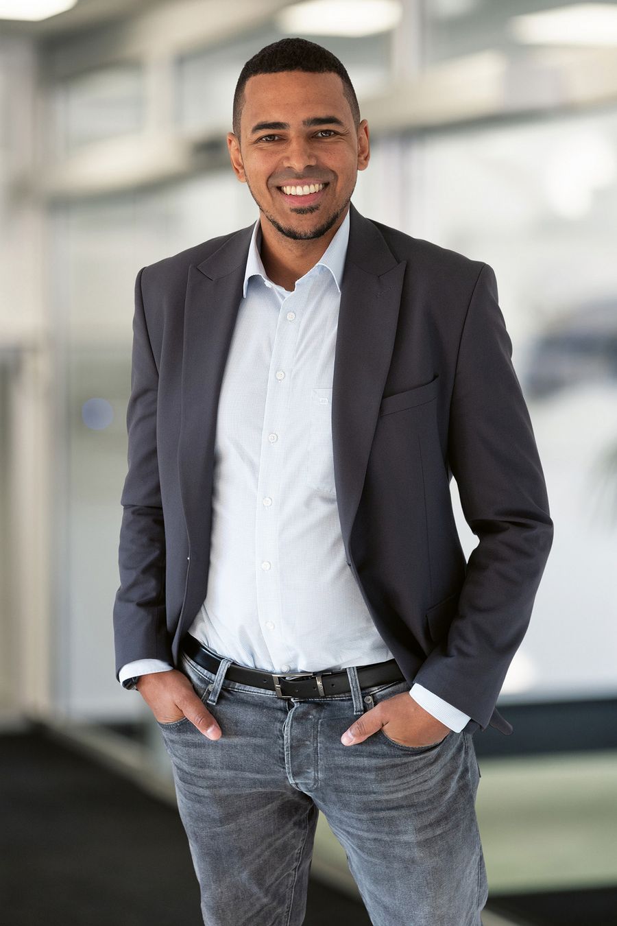 Benjamin Simon, Geschäftsführer der KNAPPSTEIN Stahlservice GmbH Benjamin Simon, Geschäftsführer der KNAPPSTEIN Stahlservice GmbH