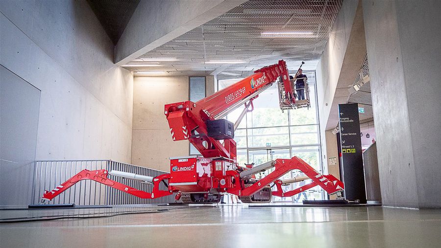 Spezialarbeitsbühnen von LINDIG Fördertechnik Spezialarbeitsbühnen von LINDIG Fördertechnik