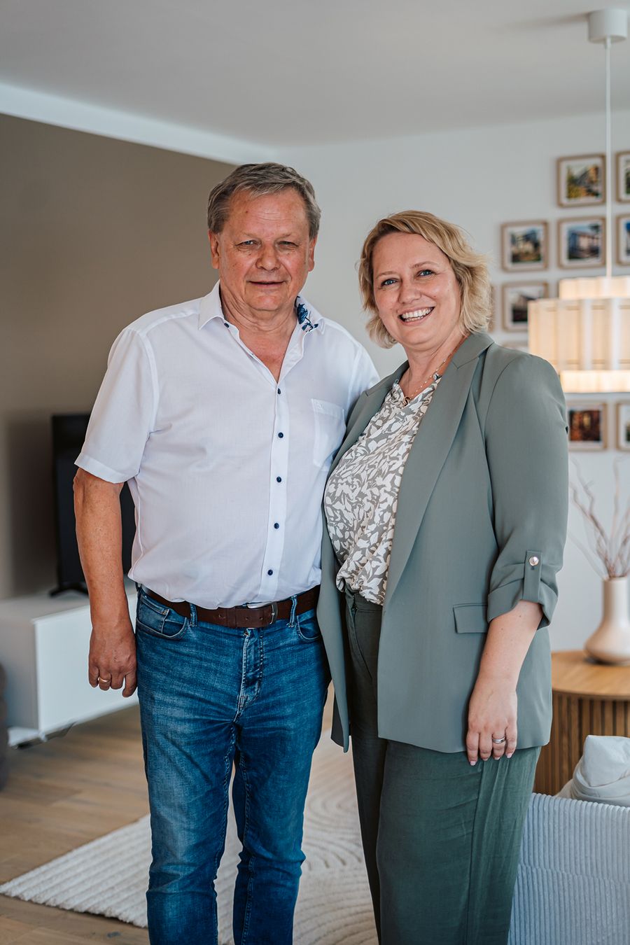 Konrad Michalek, Geschäftsführer und Anja Michalek, kaufmännische Leitung der Michalek Wohntraum GmbH Konrad Michalek, Geschäftsführer und Anja Michalek, kaufmännische Leitung der Michalek Wohntraum GmbH
