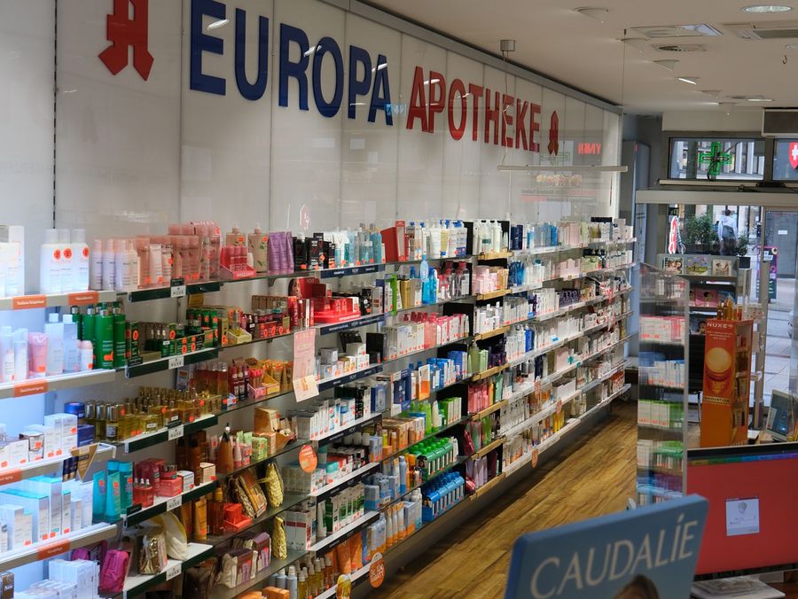 Ein Blick in die Europa-Apotheke Hamburg Ein Blick in die Europa-Apotheke Hamburg