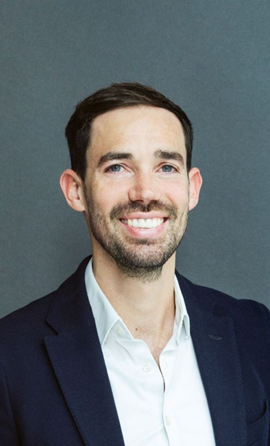 Niklas Hinz, Geschäftsführer und Gesellschafter der EEF Erneuerbare Energien Fabrik GmbH Niklas Hinz, Geschäftsführer und Gesellschafter der EEF Erneuerbare Energien Fabrik GmbH