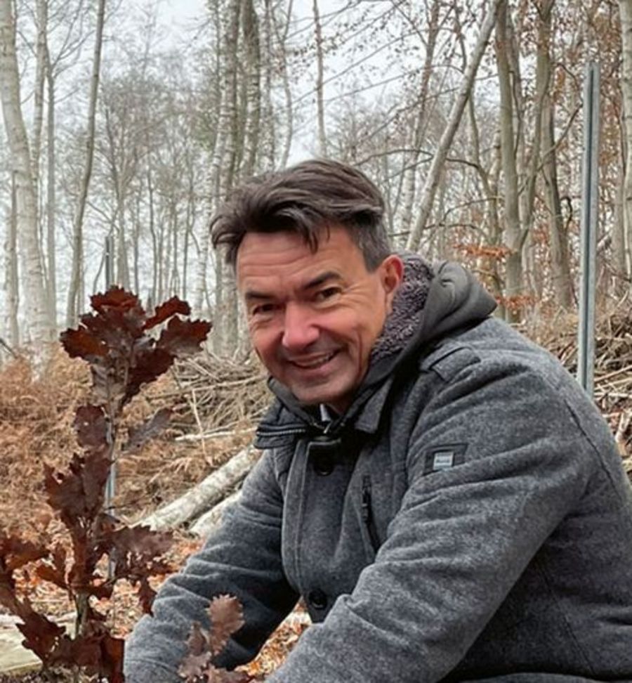 Dr. Dirk Gramsch, Geschäftsführer der Ostsee-Kurklinik Fischland GmbH Dr. Dirk Gramsch, Geschäftsführer der Ostsee-Kurklinik Fischland GmbH