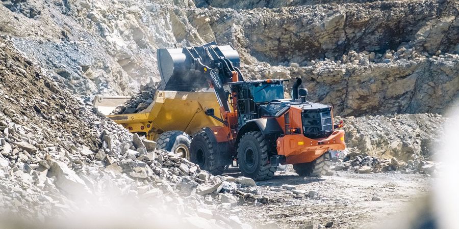 Kiesel GmbH Zuverlässige Schwergewichte Kiesel GmbH Zuverlässige Schwergewichte