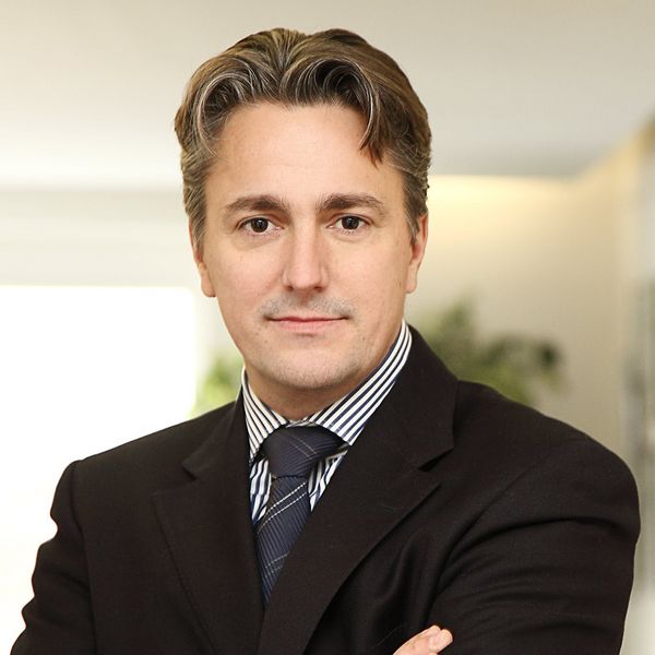 Dr. Jens Gerhardt Dr. Jens Gerhardt