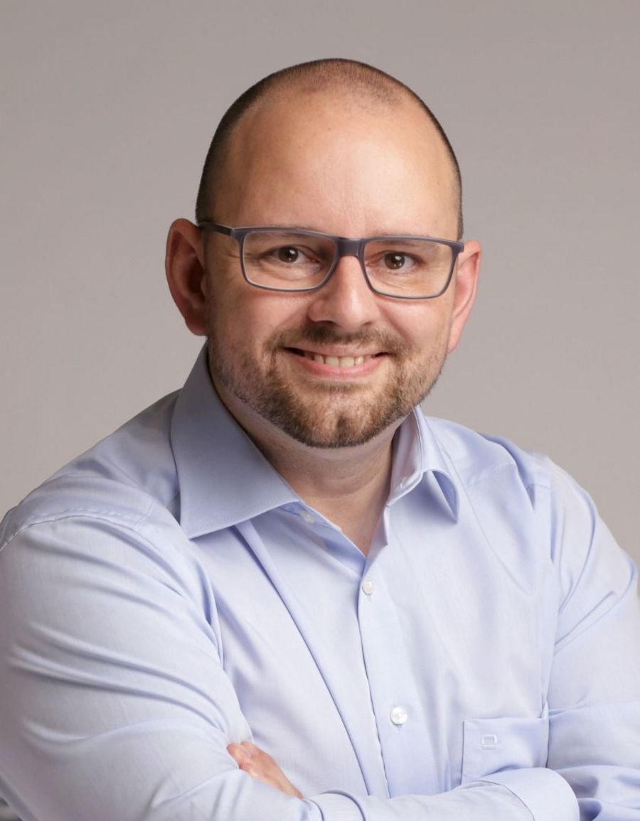 Sebastian Reh, Vertriebsleiter der hesotec gmbh Sebastian Reh, Vertriebsleiter der hesotec gmbh