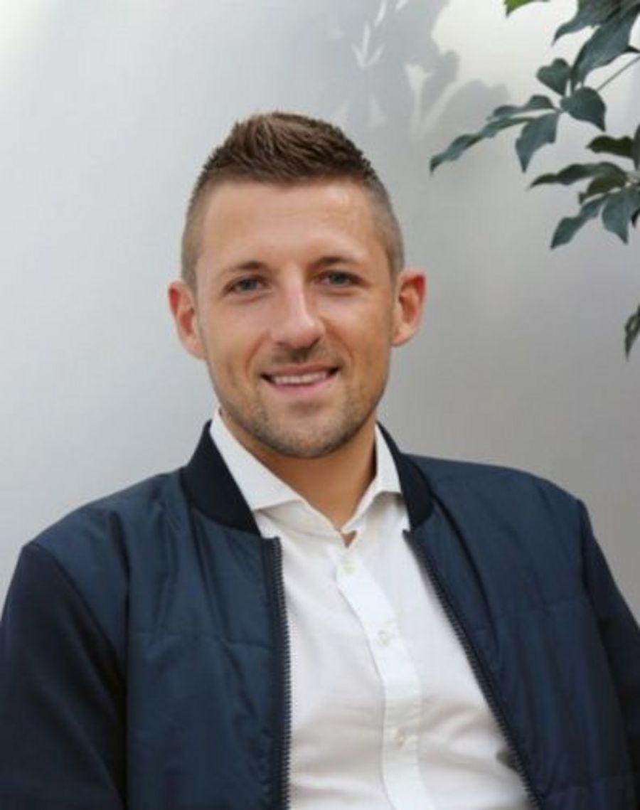 Dr. Ludwig Dobmeier, Geschäftsführer der EDV- und Elektrotechnik Hardy Barth GmbH Dr. Ludwig Dobmeier, Geschäftsführer der EDV- und Elektrotechnik Hardy Barth GmbH