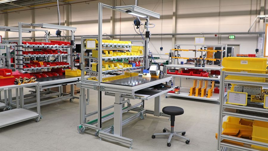 Symacon System + Service GmbH Montagearbeitsplätze mit Materialbereitstellung Symacon System + Service GmbH Montagearbeitsplätze mit Materialbereitstellung