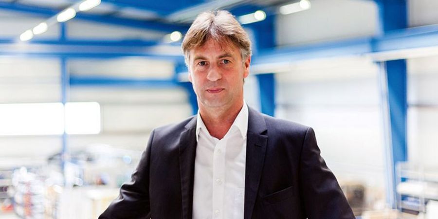 Bernd Annecke, Vertriebsleiter und Prokurist der SYMACON GmbH Bernd Annecke, Vertriebsleiter und Prokurist der SYMACON GmbH