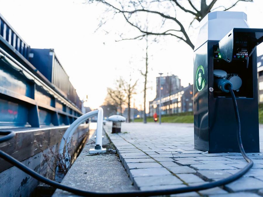 Elektrisch. Engagiert. Endenburg.