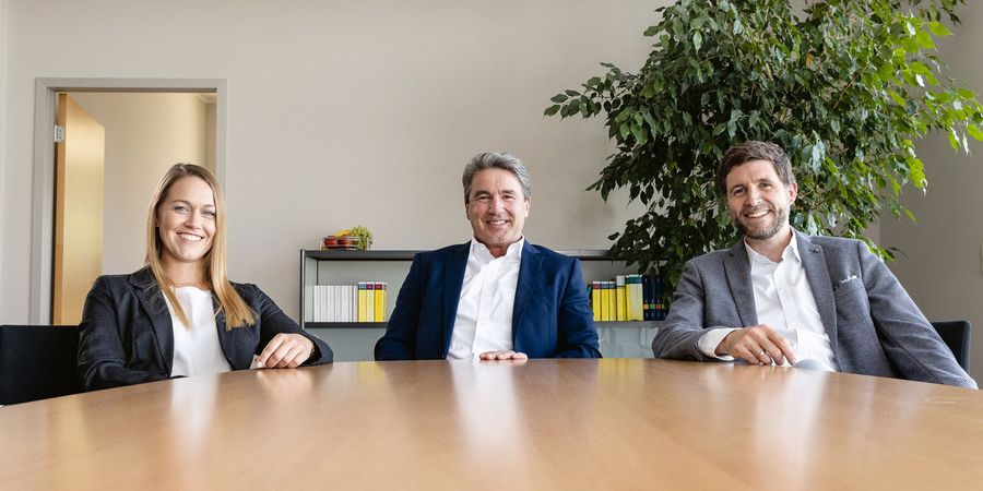 hmd-software AG Christian Heidler mit Team hmd-software AG Christian Heidler mit Team