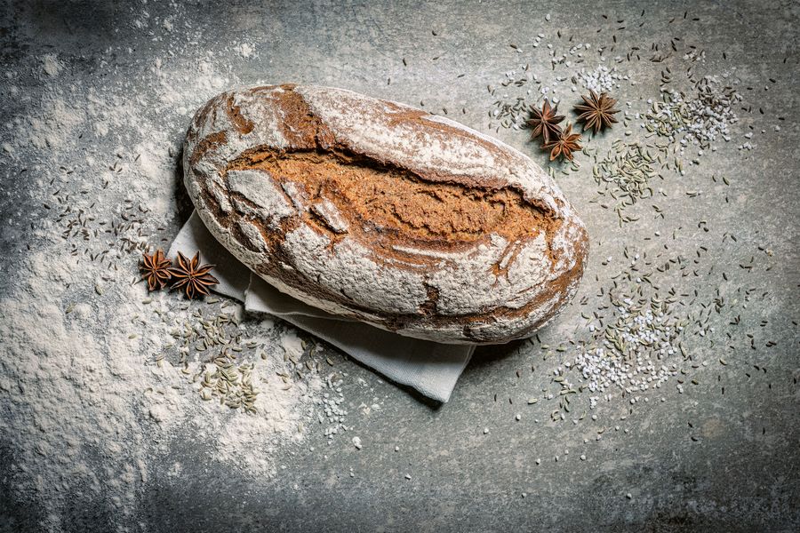backwelt-pilz-rustikales-krustenbrot