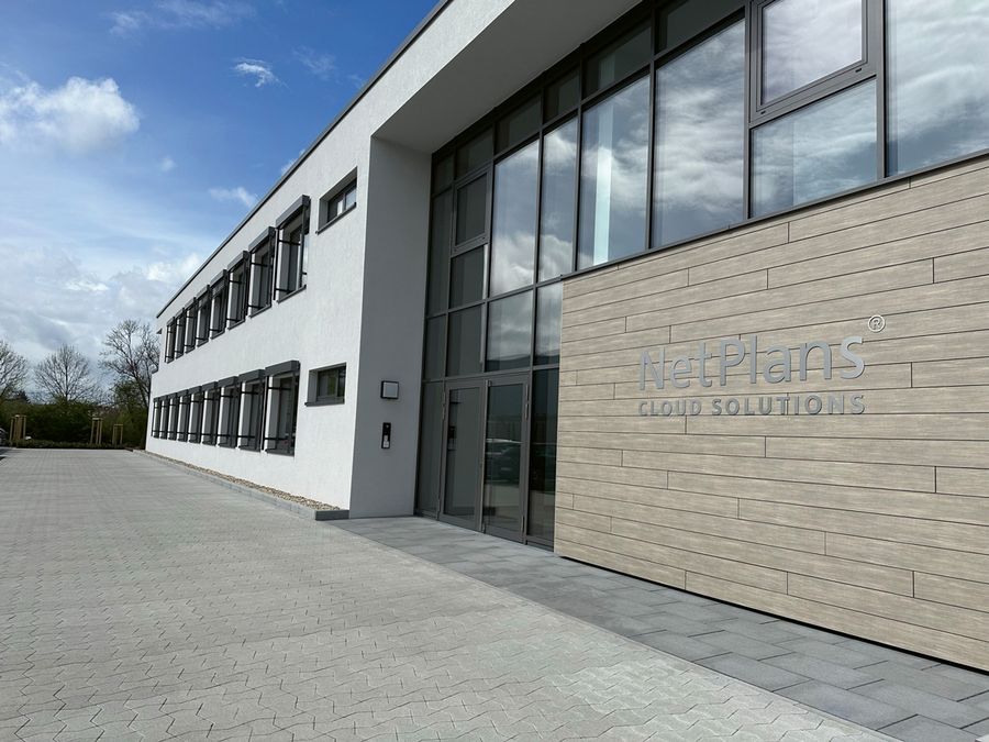 Am Hauptsitz in Ettlingen bündelt NetPlans Kompetenzen und steuert sein bundesweites Standortnetz Am Hauptsitz in Ettlingen bündelt NetPlans Kompetenzen und steuert sein bundesweites Standortnetz