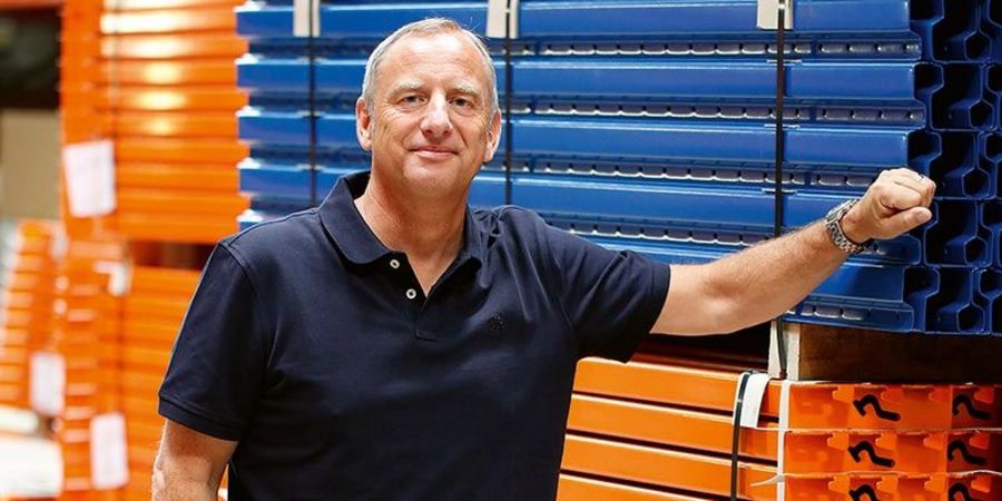 Seit Juli 2017 bei REGALWERK: Geschäftsleiter und Prokurist Ralph Haußer kümmert sich besonders um Vertrieb und Marketing Seit Juli 2017 bei REGALWERK: Geschäftsleiter und Prokurist Ralph Haußer kümmert sich besonders um Vertrieb und Marketing