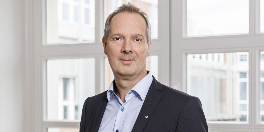 Dr. Olaf Höbel, Director Service Unit Digitalization der Rottendorf Pharma GmbH Dr. Olaf Höbel, Director Service Unit Digitalization der Rottendorf Pharma GmbH