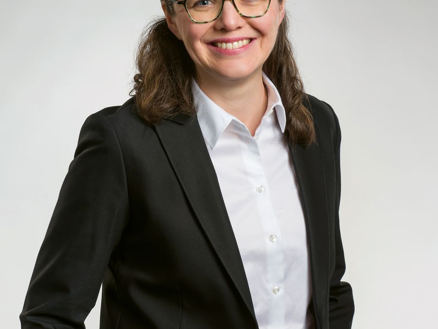 Klassen, Ina