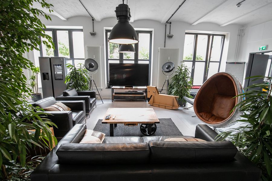 „BLU agency network Niederlassung Berlin – Innenansicht" „BLU agency network Niederlassung Berlin – Innenansicht"