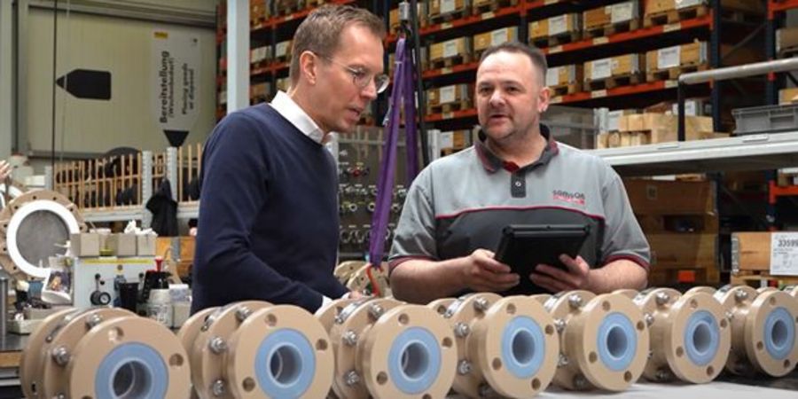 Pfeiffer Chemie-Armaturenbau GmbH Geschäftsführer Bernd Jenner Pfeiffer Chemie-Armaturenbau GmbH Geschäftsführer Bernd Jenner
