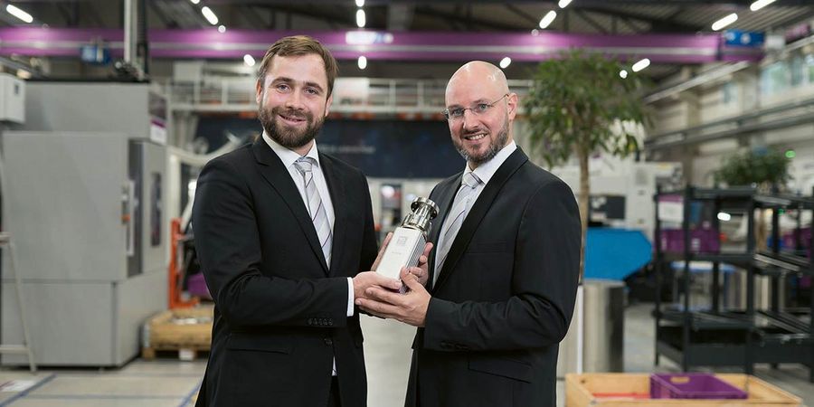 „Die selbstlernende Fabrik aufbauen“
