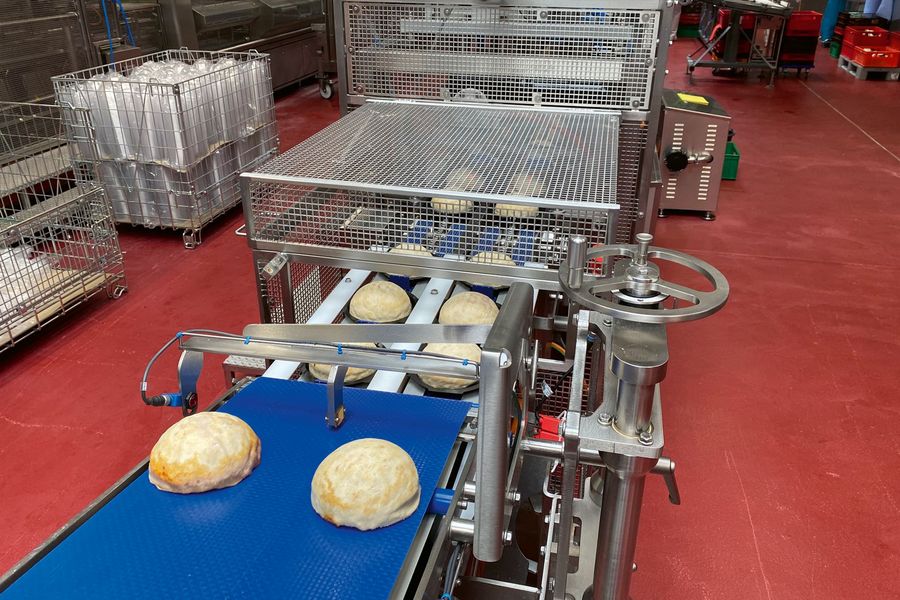 Alzarro Dönerworld GmbH Automatisierte Präzision Alzarro Dönerworld GmbH Automatisierte Präzision