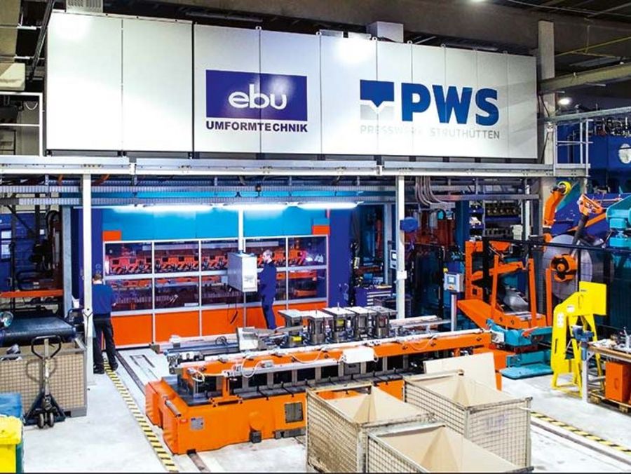 Presswerk Struthütten - 800-Tonnen-Doppel-Servopresse mit hydraulischen Ziehkissen und Auswerfern Presswerk Struthütten - 800-Tonnen-Doppel-Servopresse mit hydraulischen Ziehkissen und Auswerfern