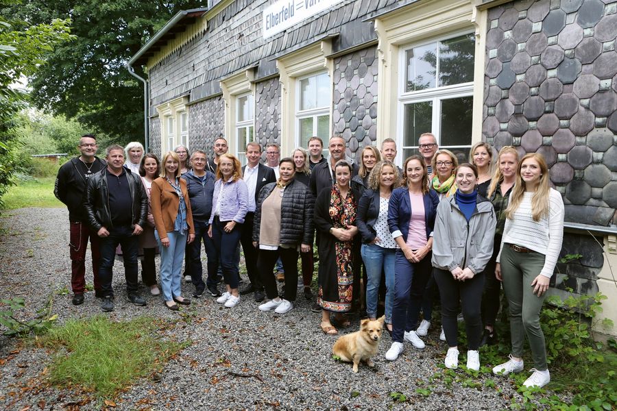 renaissance Immobilien und Beteiligungen Aktiengesellschaft Team renaissance Immobilien und Beteiligungen Aktiengesellschaft Team